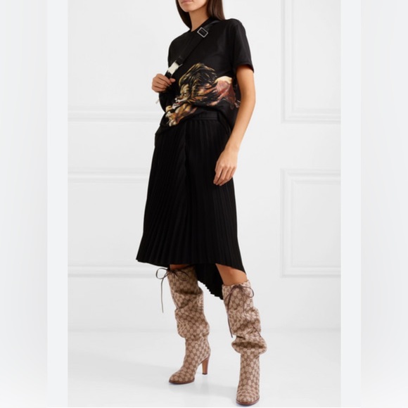 GUCCI Lisa GG Canvas Mid-Heel Boots - Picture 6 of 11